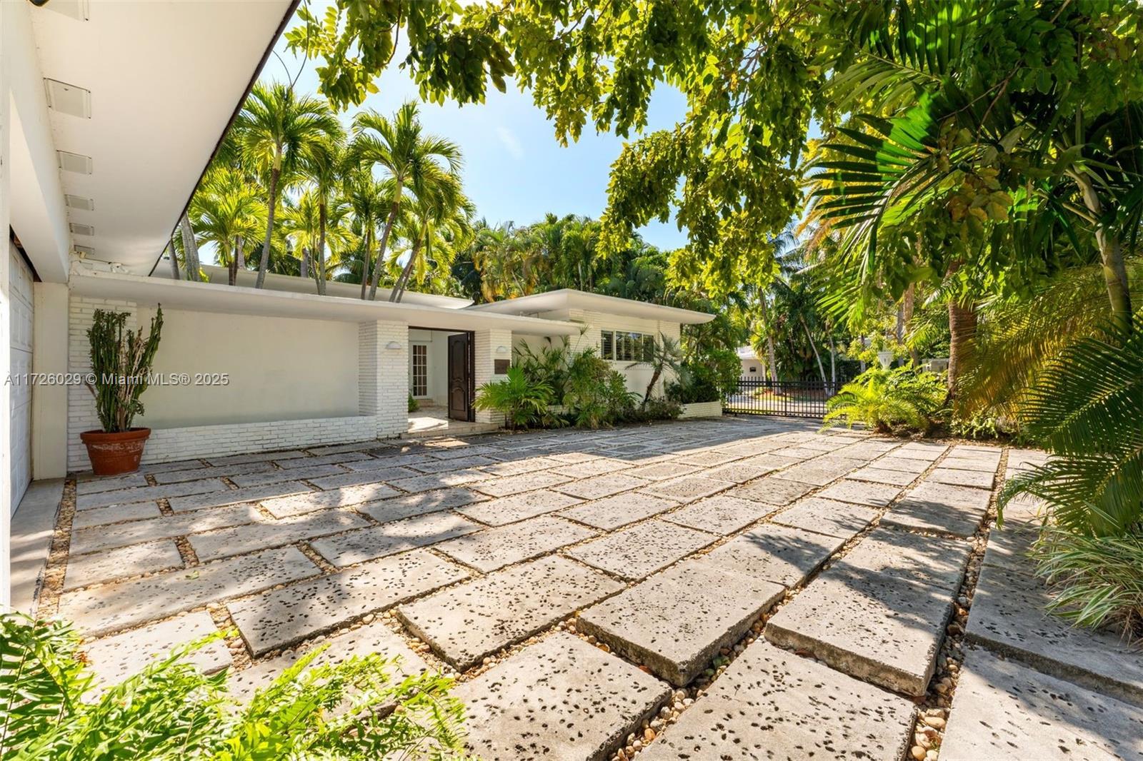 1200 Bay Dr, Miami Beach, Florida image 13