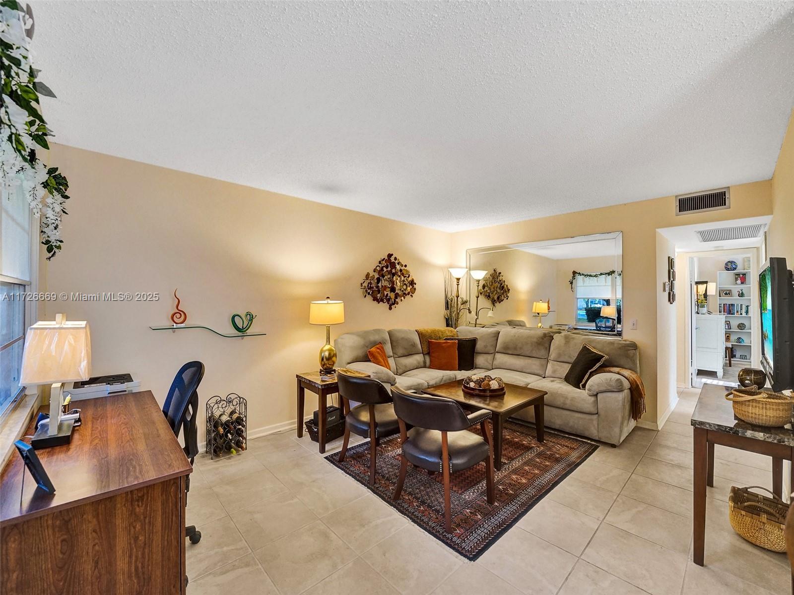 251 SW 134th Way #110M, Pembroke Pines, Florida image 1