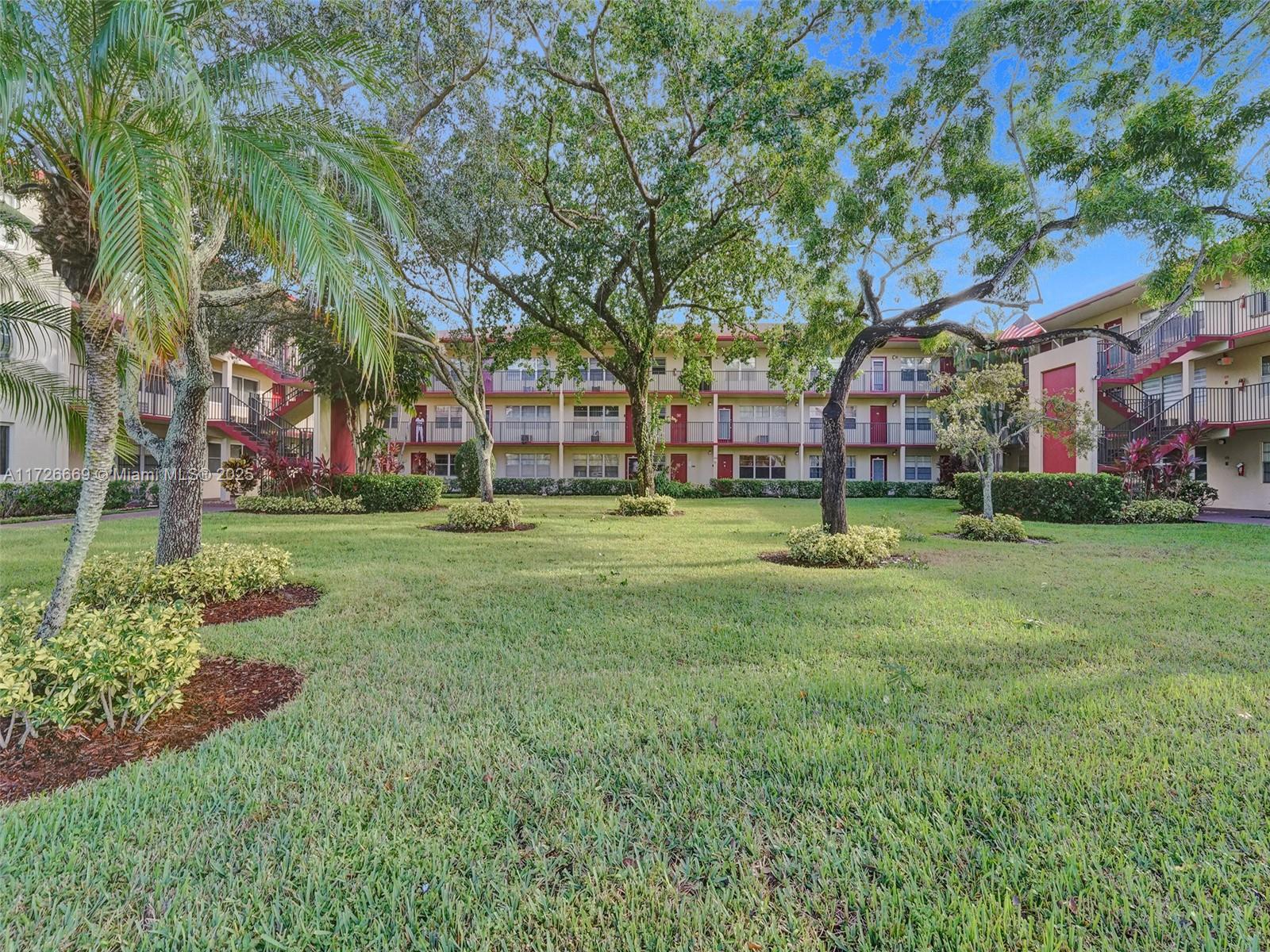 251 SW 134th Way #110M, Pembroke Pines, Florida image 38