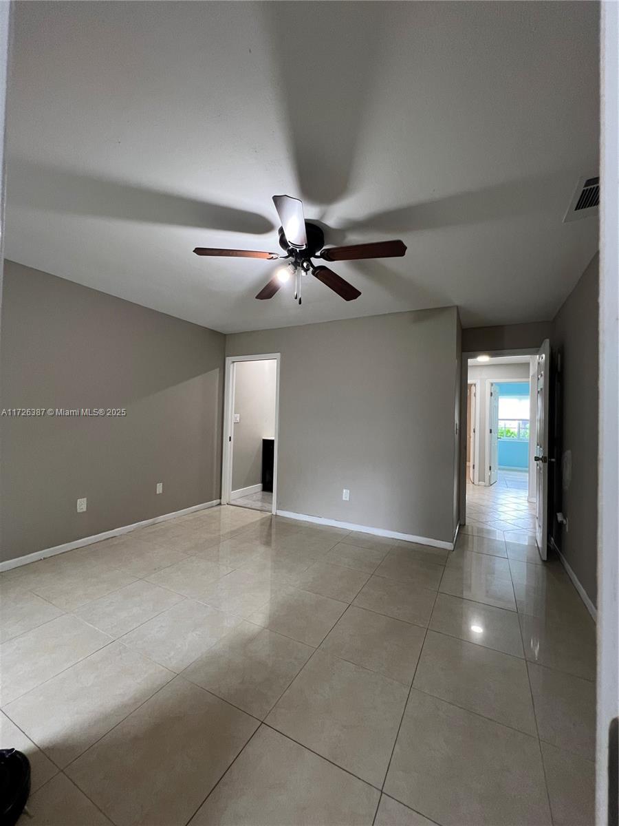 9541 W Daffodil Ln, Miramar, Florida image 11