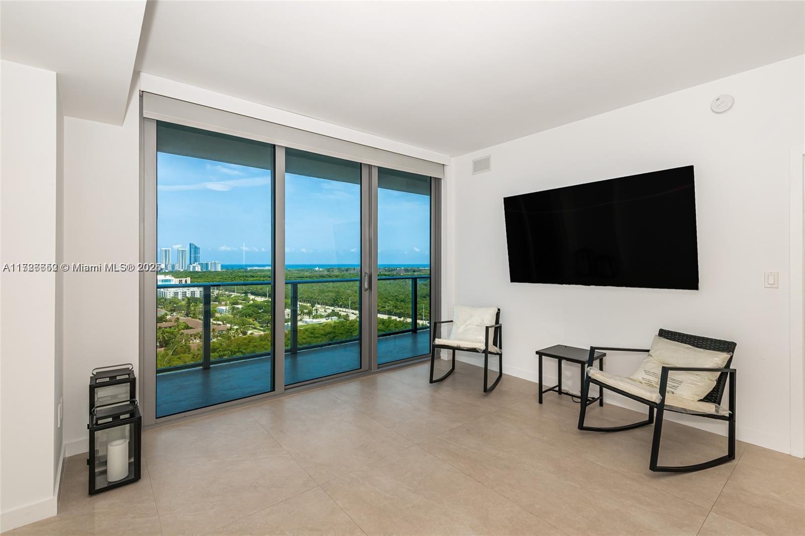 16385 NE Biscayne Blvd #2118, North Miami Beach, Florida image 22