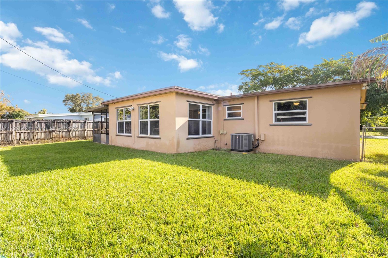 6431 SW 7th St, Pembroke Pines, Florida image 31