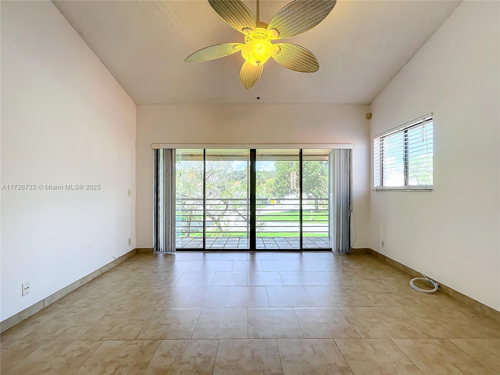 20 Via De Casas Sur #202, Boynton Beach, Florida image 12