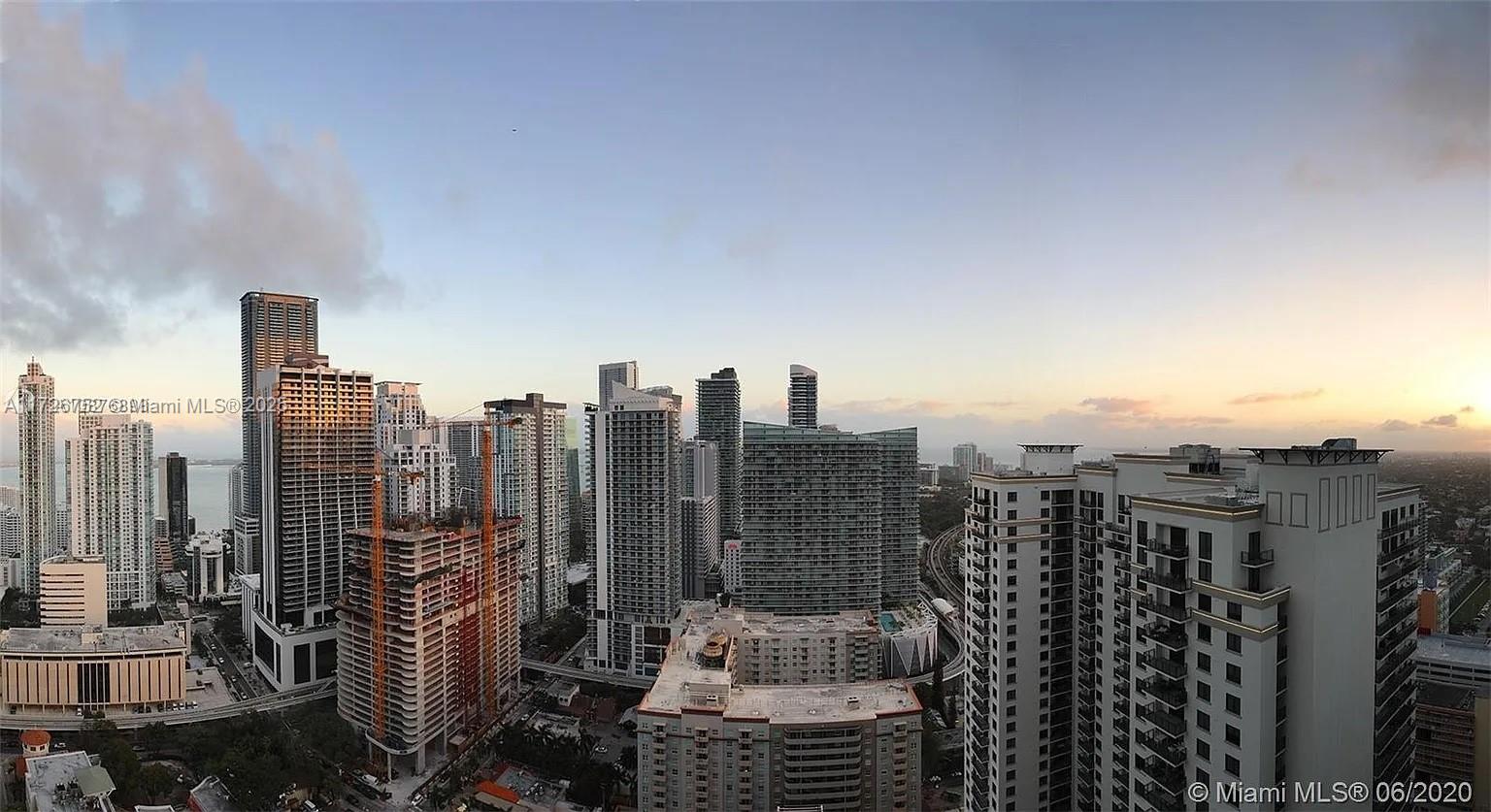 55 SW 9th St #3605, Miami FL 33130