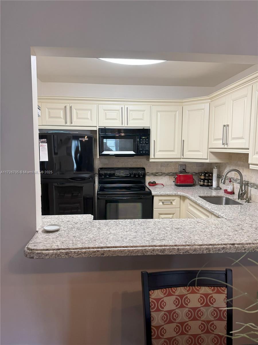 375 SW 56th Ave #201, Margate, Florida image 2