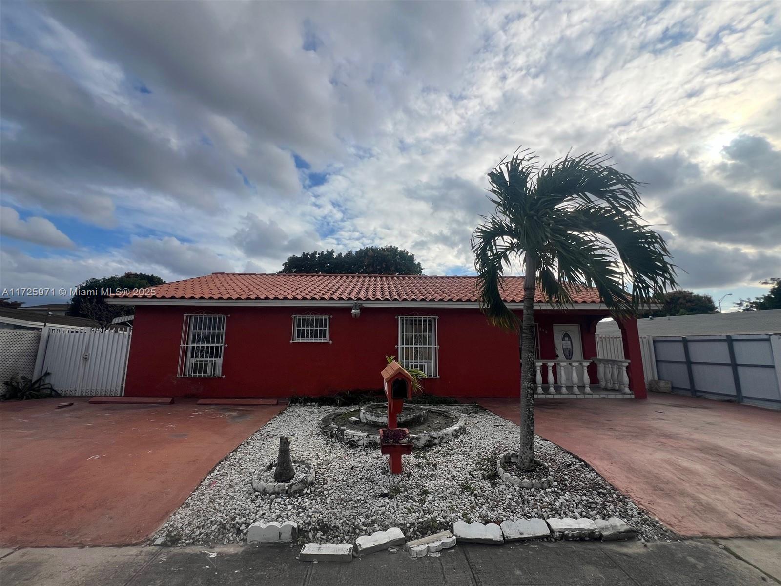 840 SE 4th Pl  For Sale A11725971, FL
