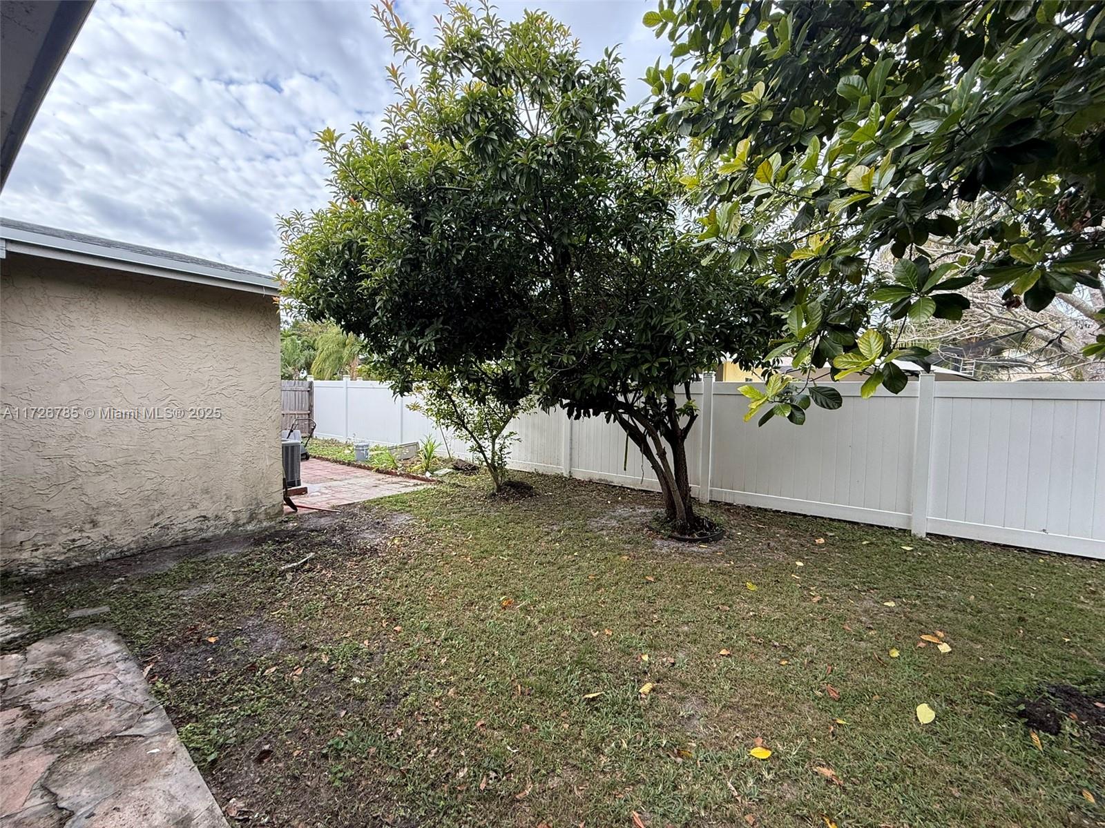 2640 NW 67th Ter, Margate, Florida image 32