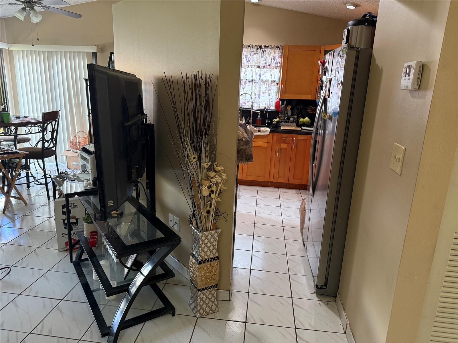 9751 W Daffodil Ln, Miramar, Florida image 11