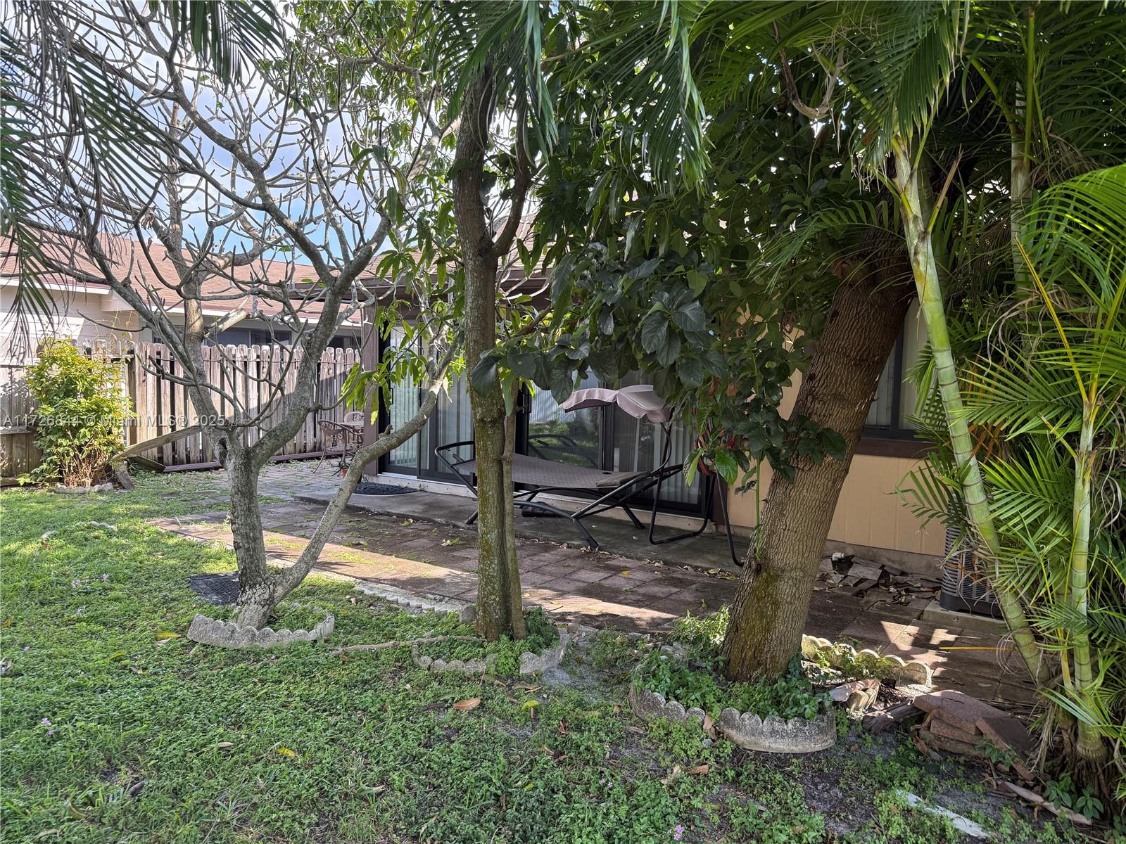9751 W Daffodil Ln, Miramar, Florida image 20