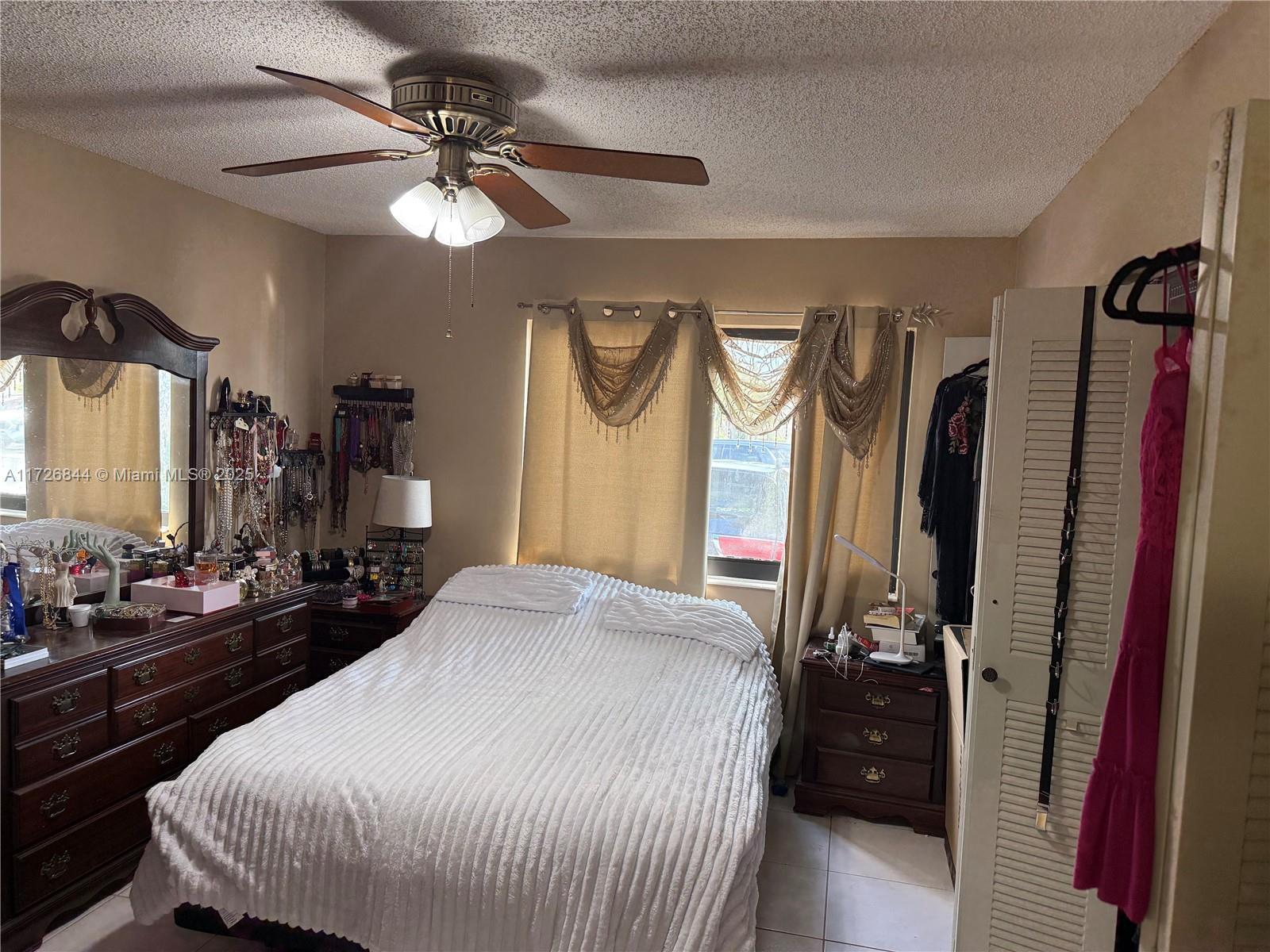 9751 W Daffodil Ln, Miramar, Florida image 8