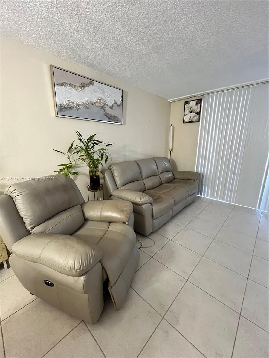 301 NE 14th Ave #306, Hallandale Beach, Florida image 7