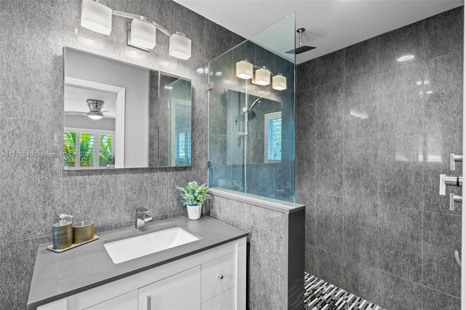 425 NE 29th St, Wilton Manors, Florida image 19