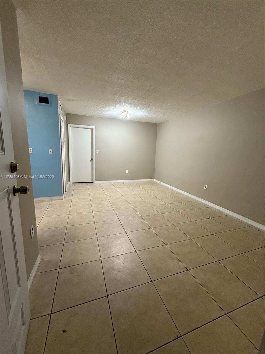 1525 NW 19th Ter #25 For Sale A11726963, FL