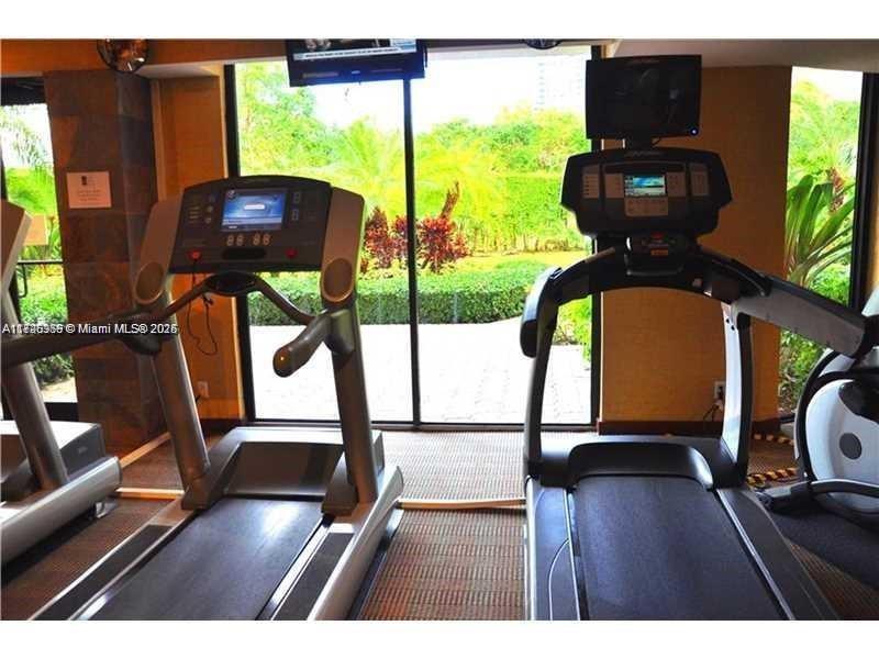 3300 NE 191st St #518, Aventura, Florida image 25