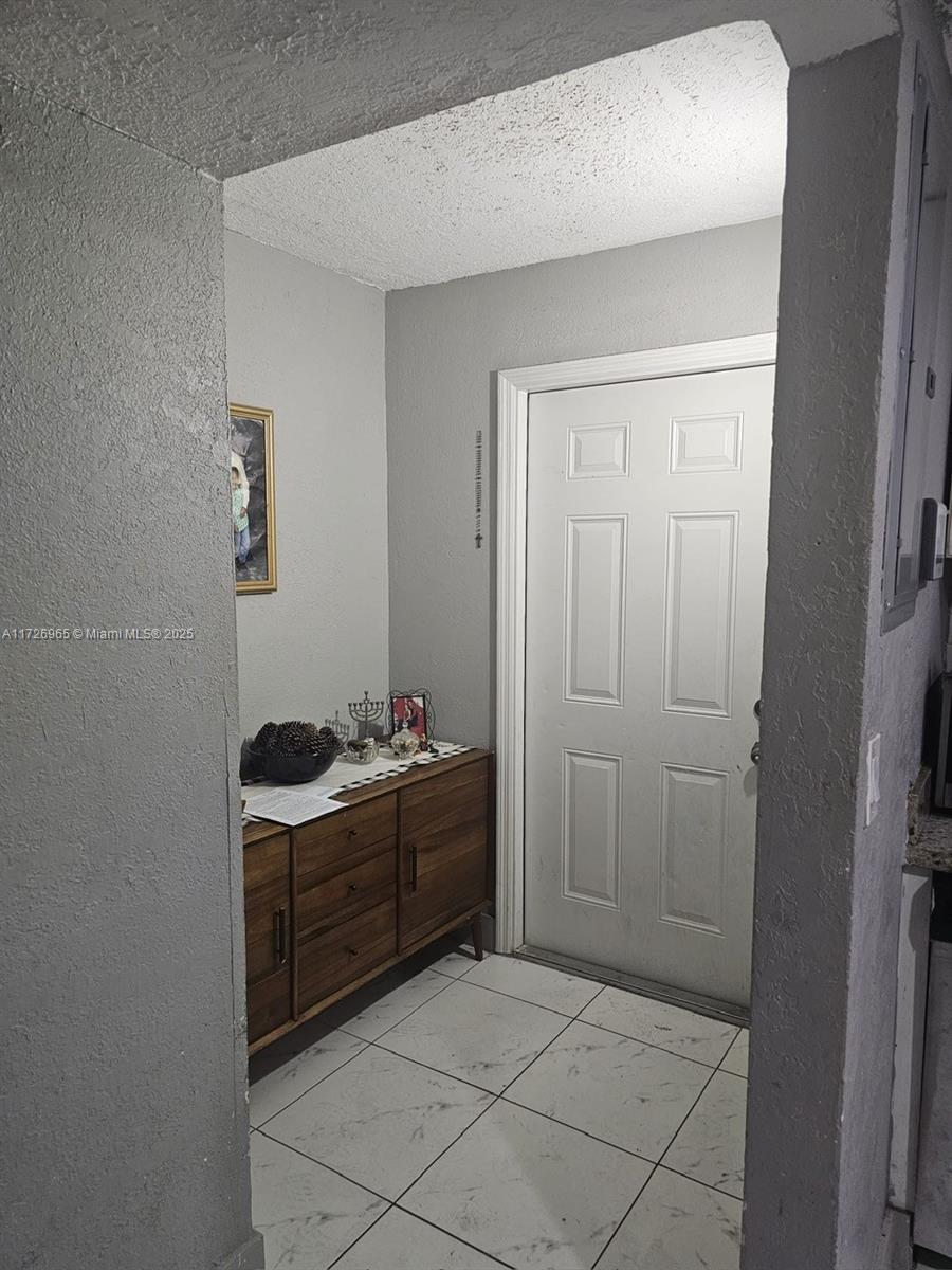 1056 W 44th Ter #49, Hialeah, Florida image 9