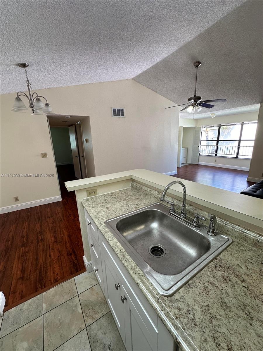 2796 S University Dr #2208, Davie, Florida image 7