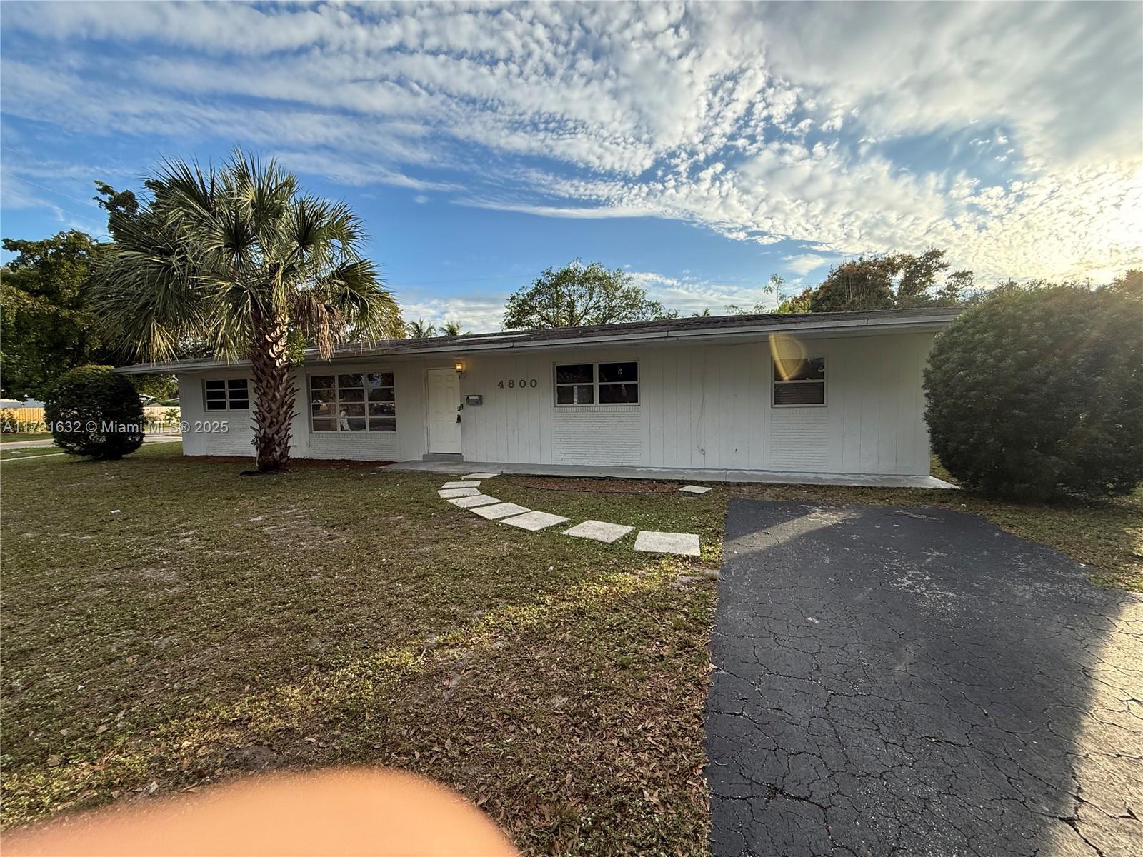 4800 NW 2nd Pl, Plantation, Florida image 2