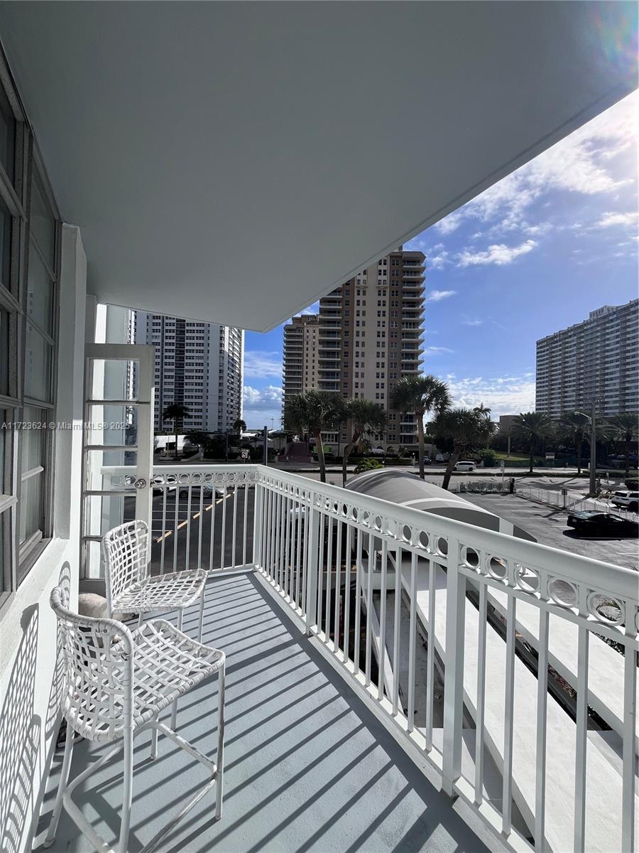 1913 S Ocean Dr #302, Hallandale Beach, Florida image 17