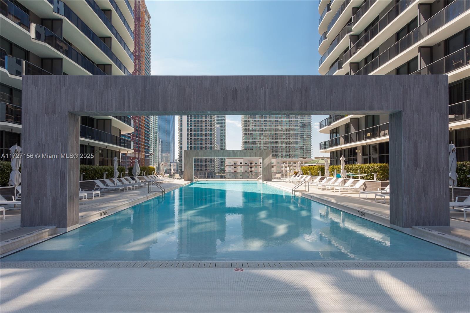 Beautiful 1 Bedroom plus Den which has a sliding door that can be perfectly use for office, guest room or an extra storage space. Unit is on the 10th floor, facing south where unabstracted Brickell downtown view with a big balcony. Brickell Heights building is in the middle of high end restaurants, shopping like Brickell City Center, Hotels, Banks and Parks. Also budling is located at a very convenient location where you can use metro mover, metro train, trolley... Besides the location Brickell Heights building has
amazing amenities such as two pools ( terrace and sky pool deck ), business center, kids club, sauna, screening room for movies and an exercise room other than Equinox. This unit gives all the Miami luxury living feeling all at once.