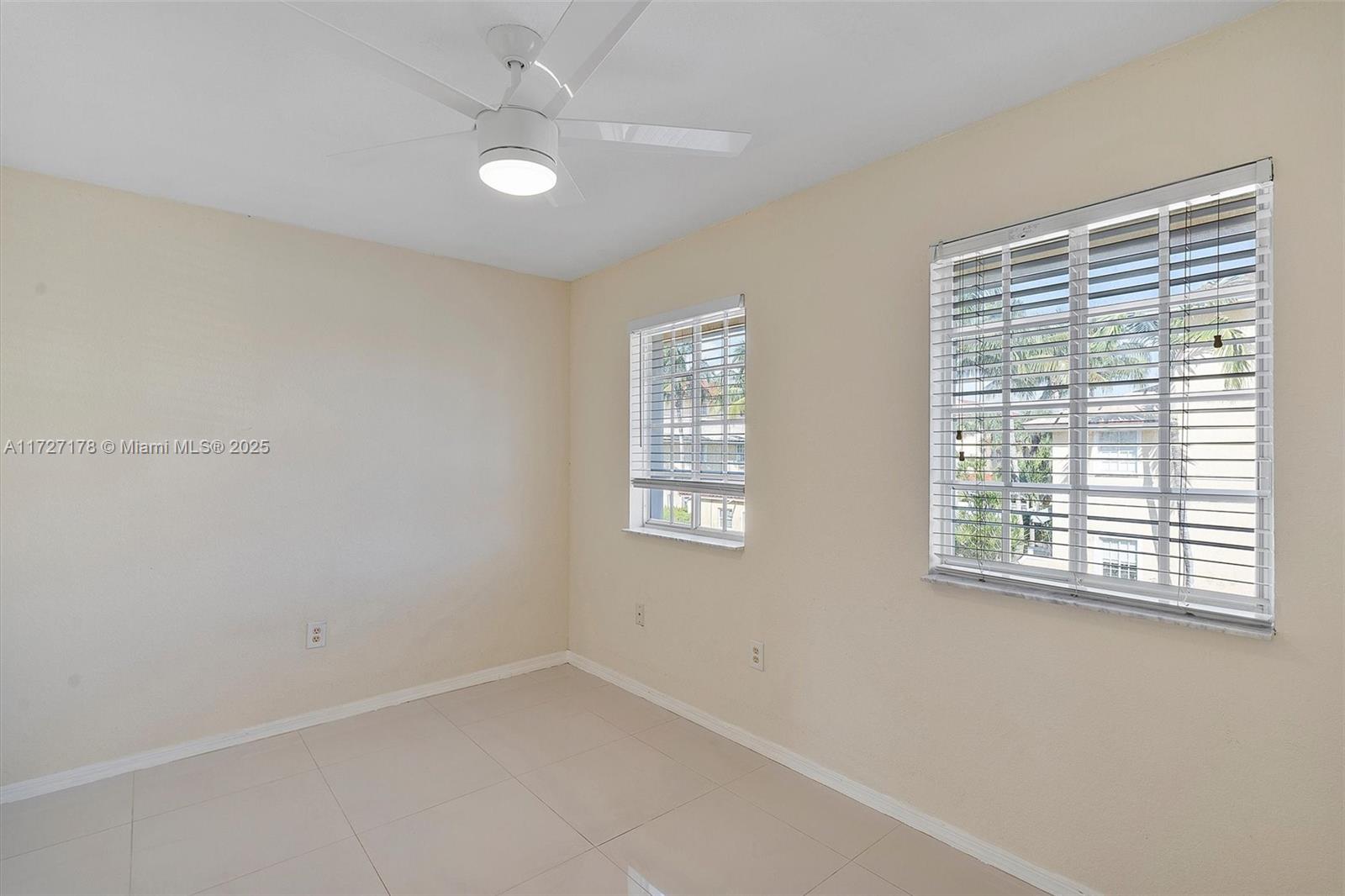 2052 NE 167th St #3-123, North Miami Beach, Florida image 13