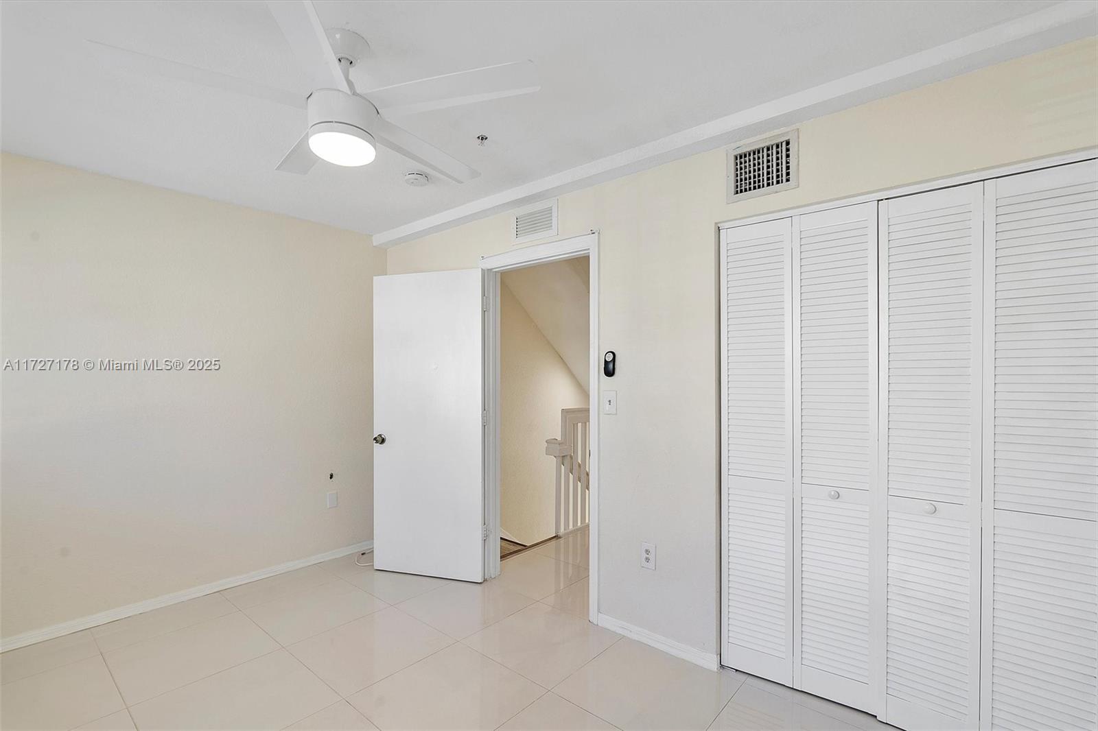 2052 NE 167th St #3-123, North Miami Beach, Florida image 17