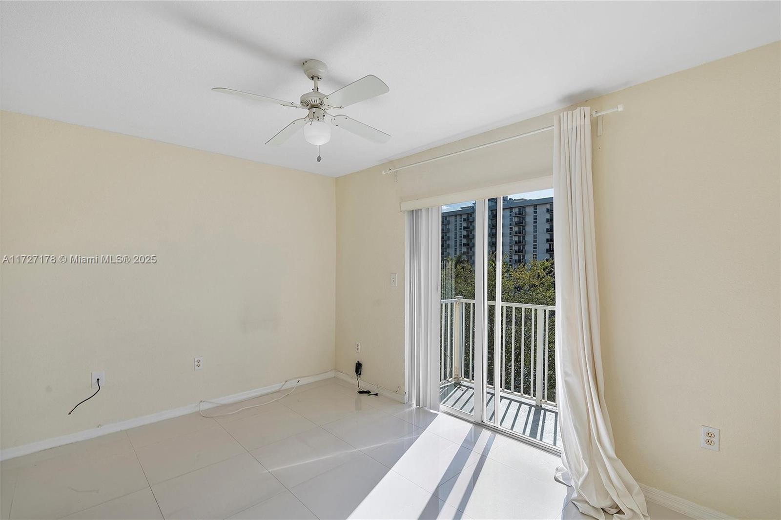 2052 NE 167th St #3-123, North Miami Beach, Florida image 31