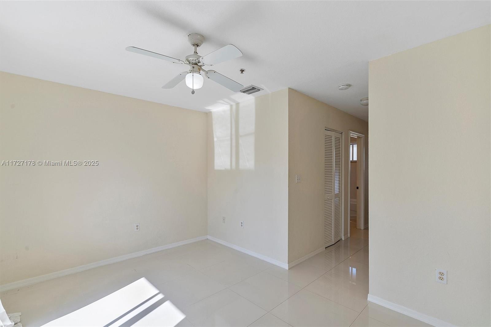 2052 NE 167th St #3-123, North Miami Beach, Florida image 35