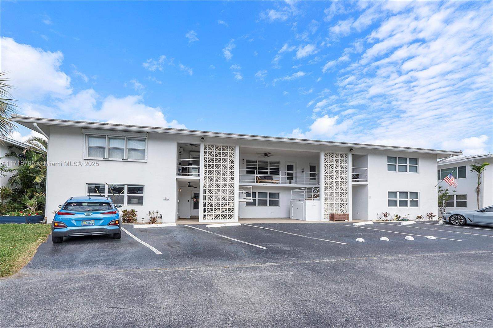 3209 Colony Club Rd #1-W, Pompano Beach, Florida image 2