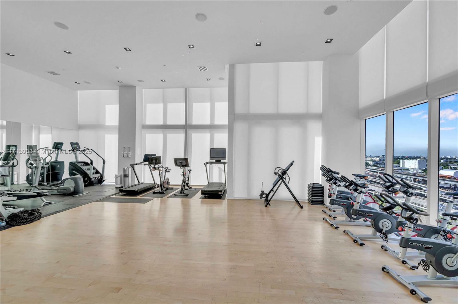1040 Biscayne Blvd #LPH4407, Miami FL 33132