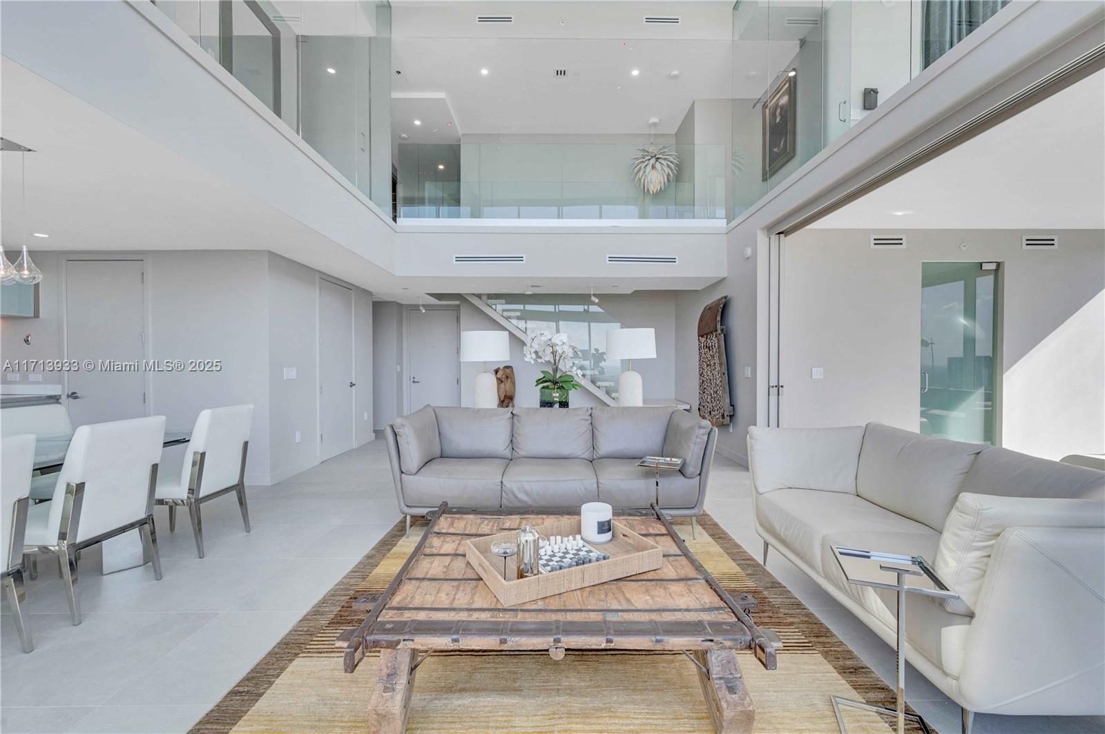 1040 Biscayne Blvd #LPH4407, Miami FL 33132