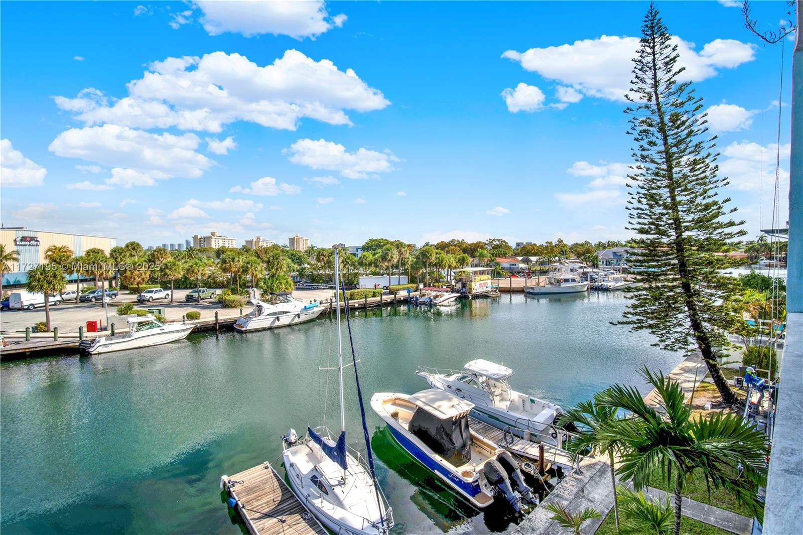 Residential, North Miami, Florida image 19