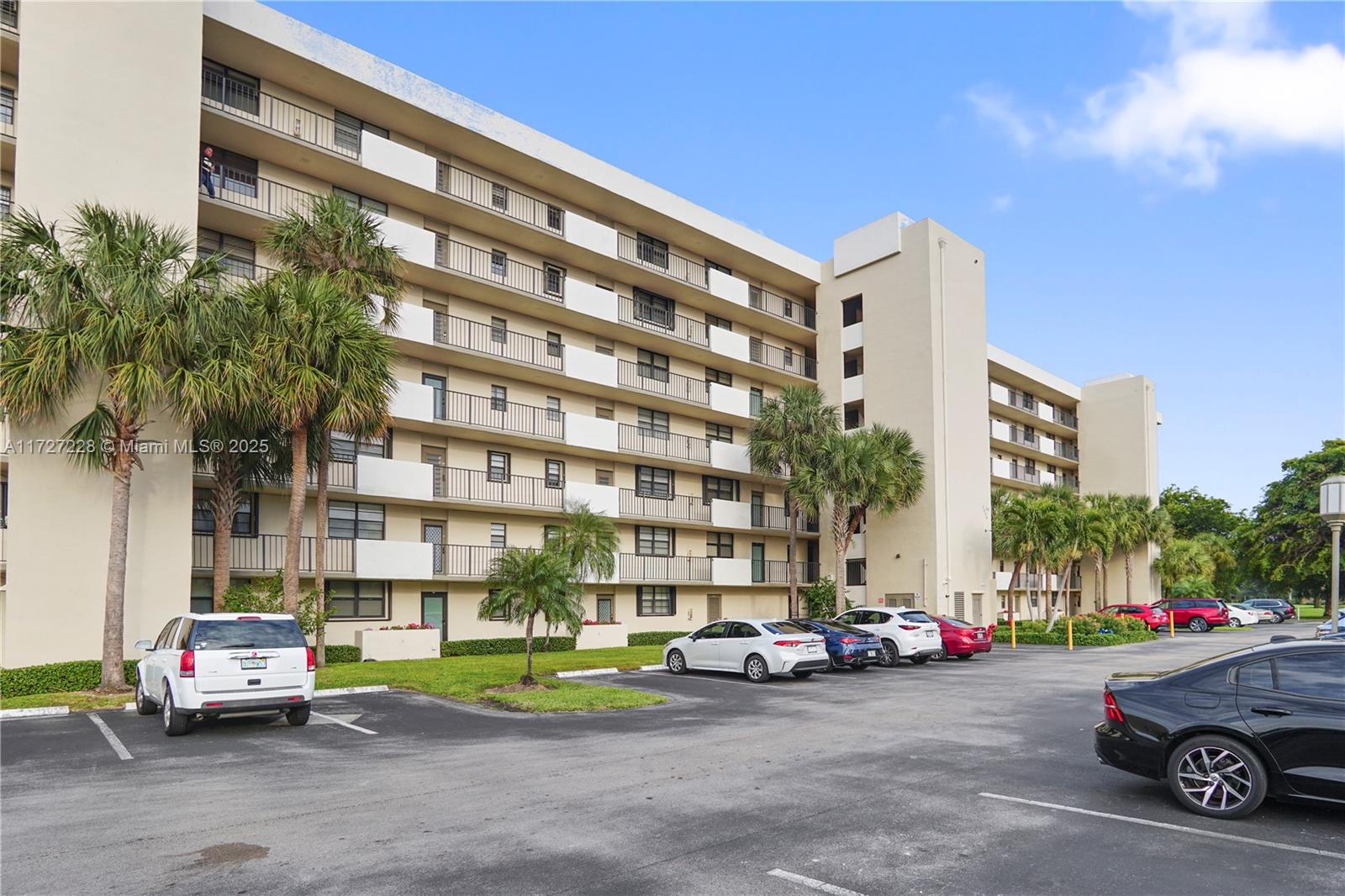 2430 Deer Creek Country Club Blvd #609-2, Deerfield Beach, Florida image 2