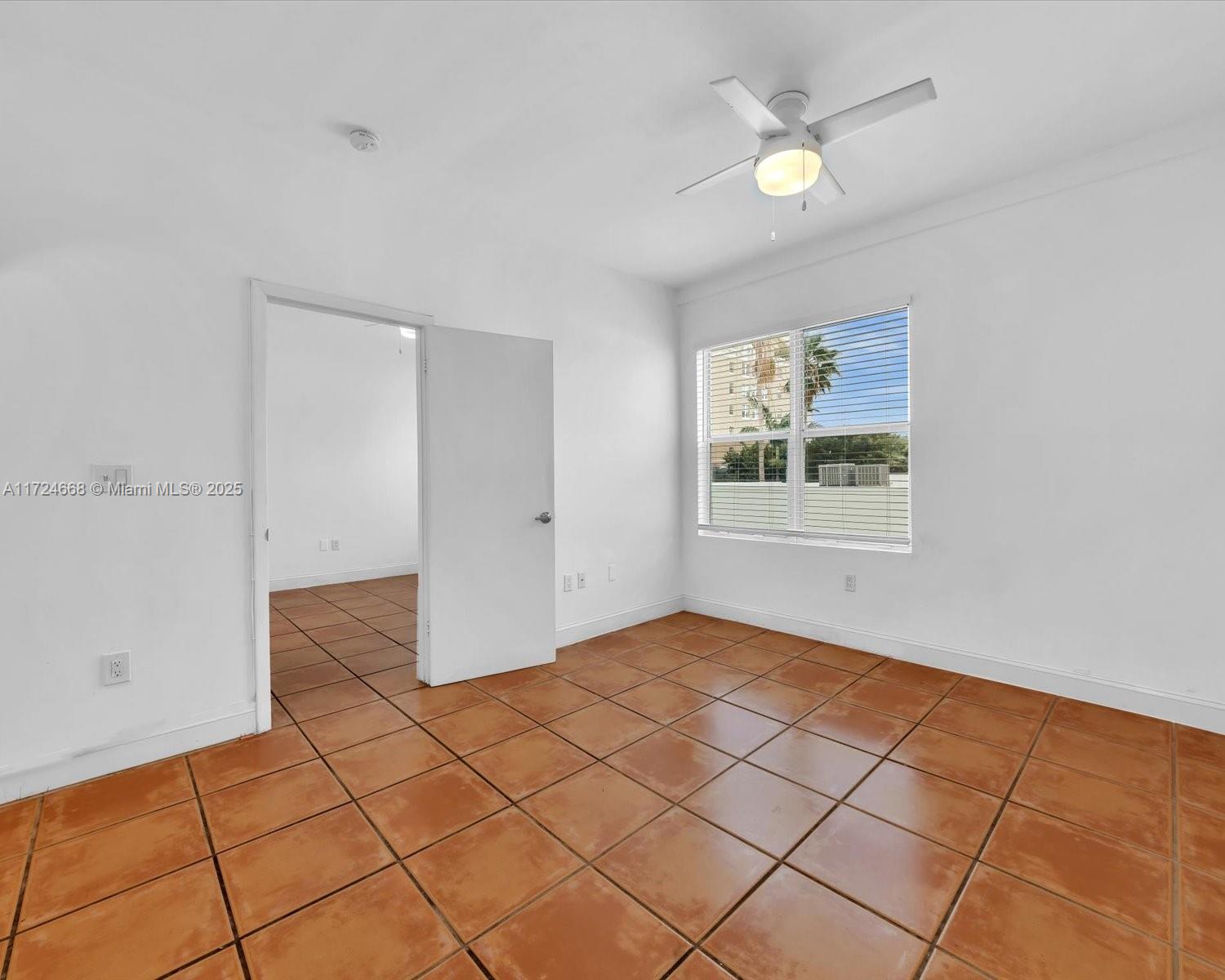 1218 Drexel Ave #304, Miami Beach, Florida image 15