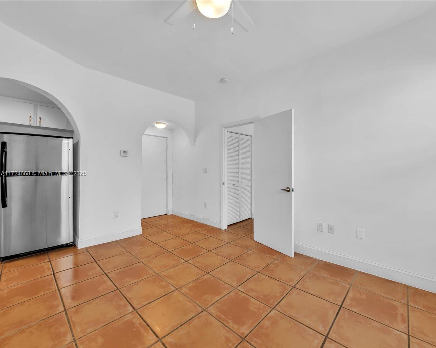 1218 Drexel Ave #304, Miami Beach, Florida image 16