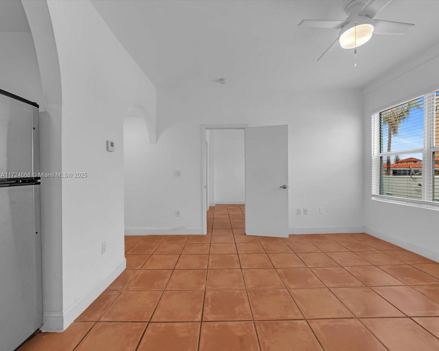 1218 Drexel Ave #304, Miami Beach, Florida image 21