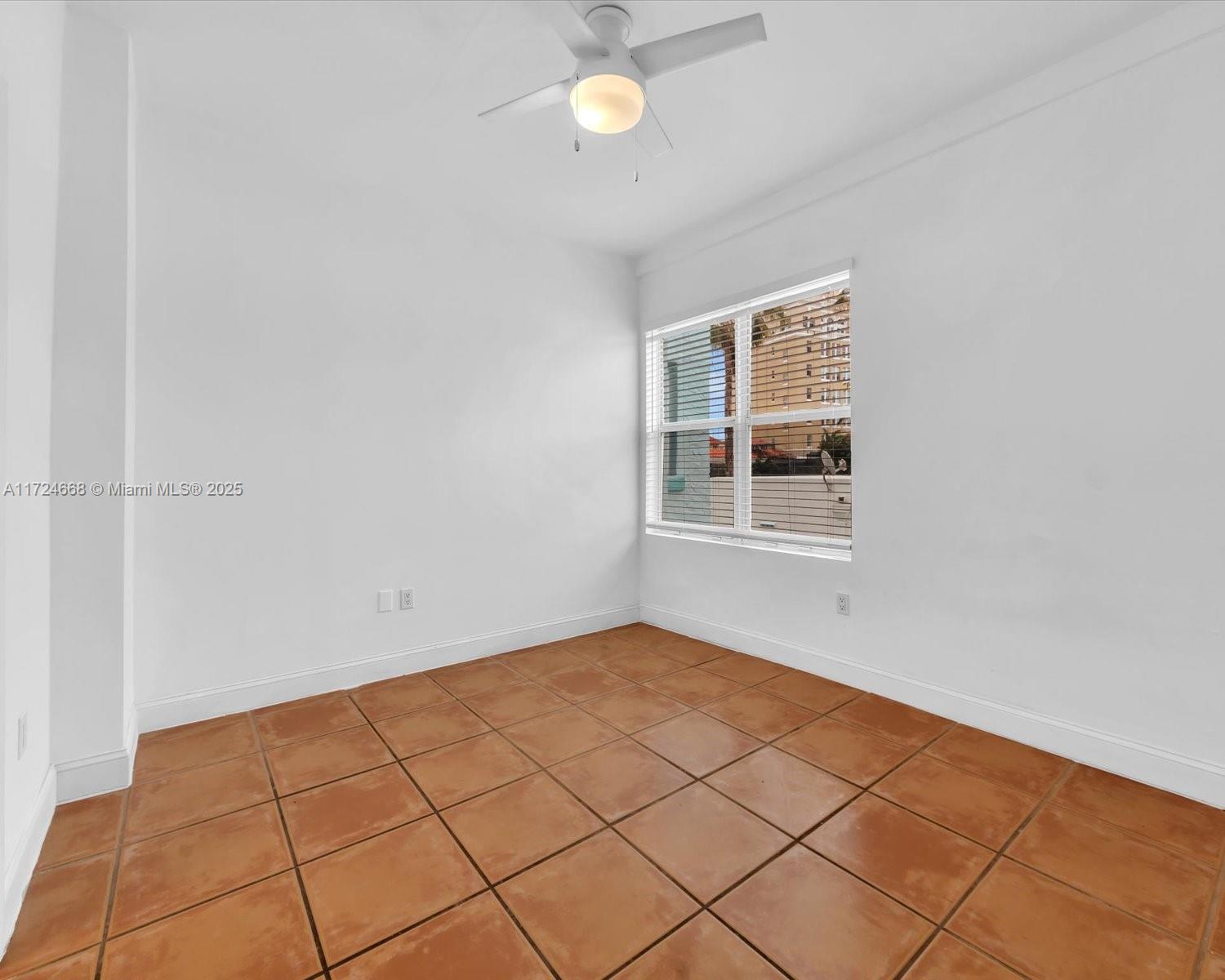 1218 Drexel Ave #304, Miami Beach, Florida image 28