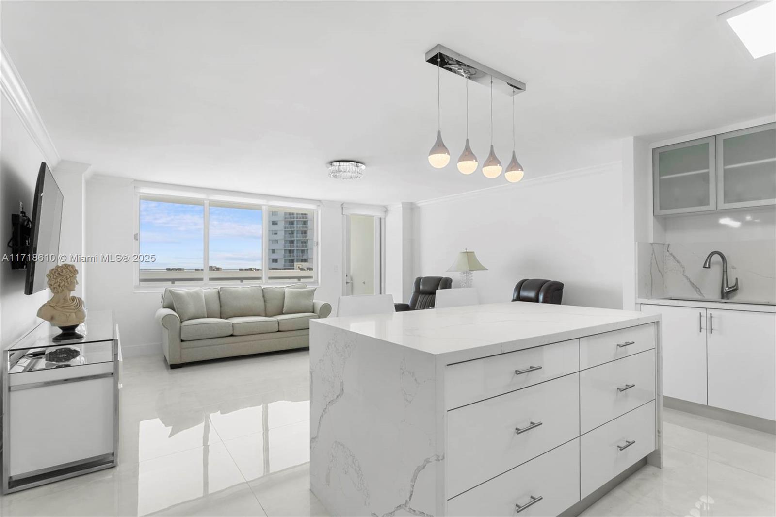 7135 Collins Ave #624, Miami Beach, Florida image 1