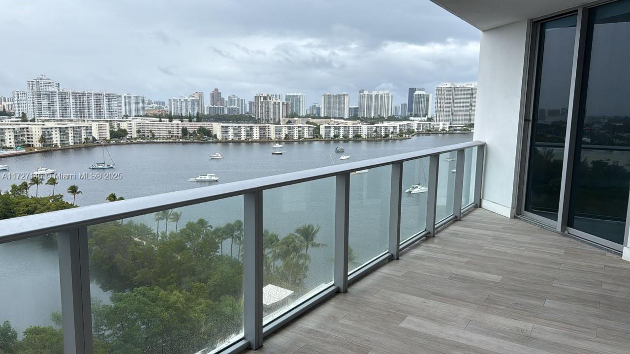 17301 Biscayne Blvd #1106, North Miami Beach, Florida image 2