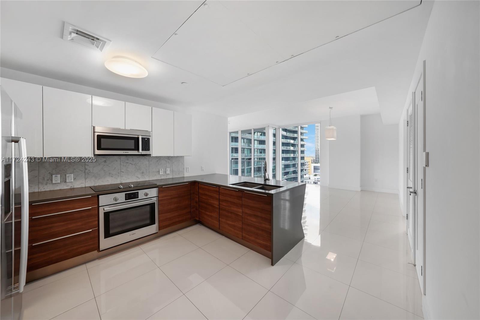601 NE 27th St #1501, Miami FL 33137