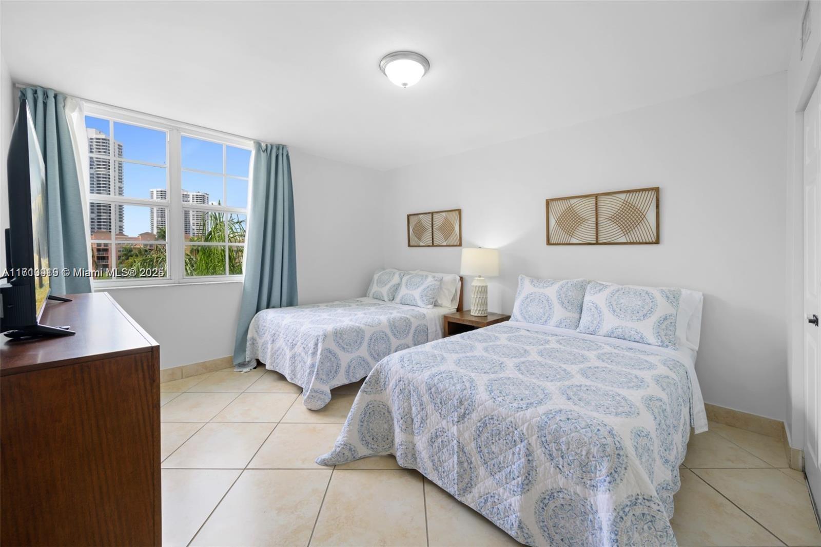 19701 E Country Club Dr #5501, Aventura FL 33180
