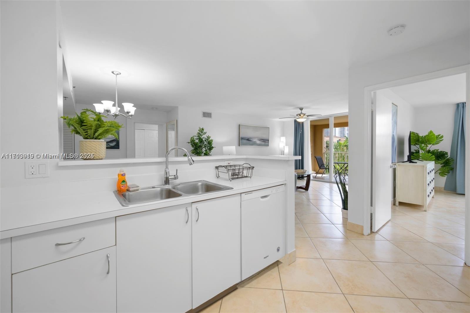 19701 E Country Club Dr #5501, Aventura FL 33180