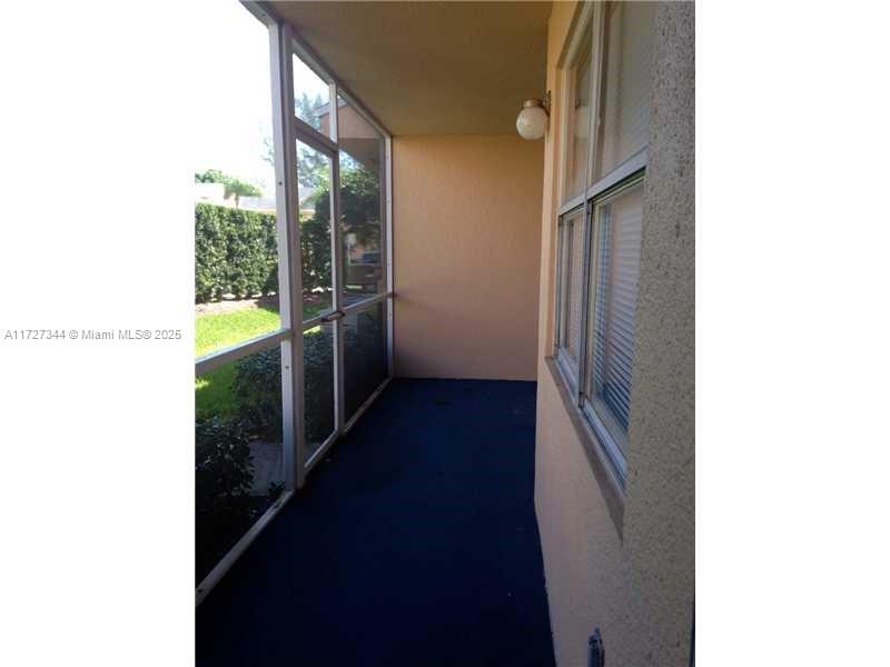 Nice condo, 2 bedrooms, 2 baths, nice community in homestead, available immediately.