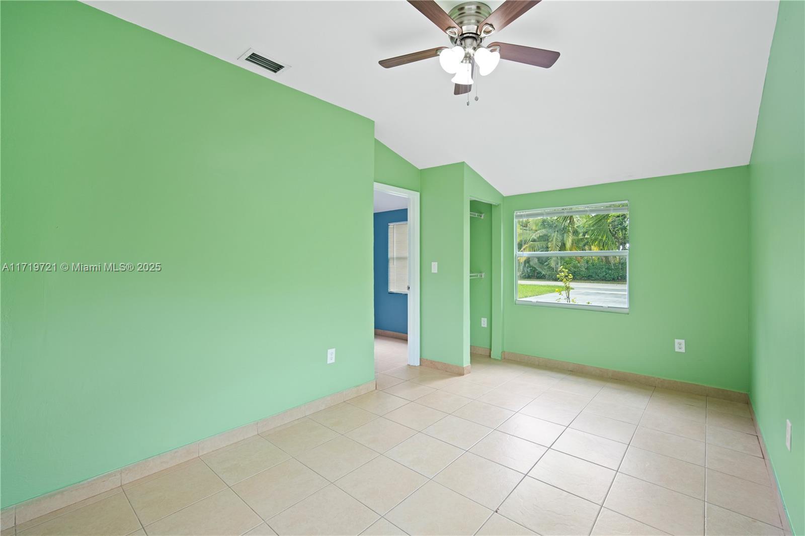 2023 NE 180th St, North Miami Beach, Florida image 29