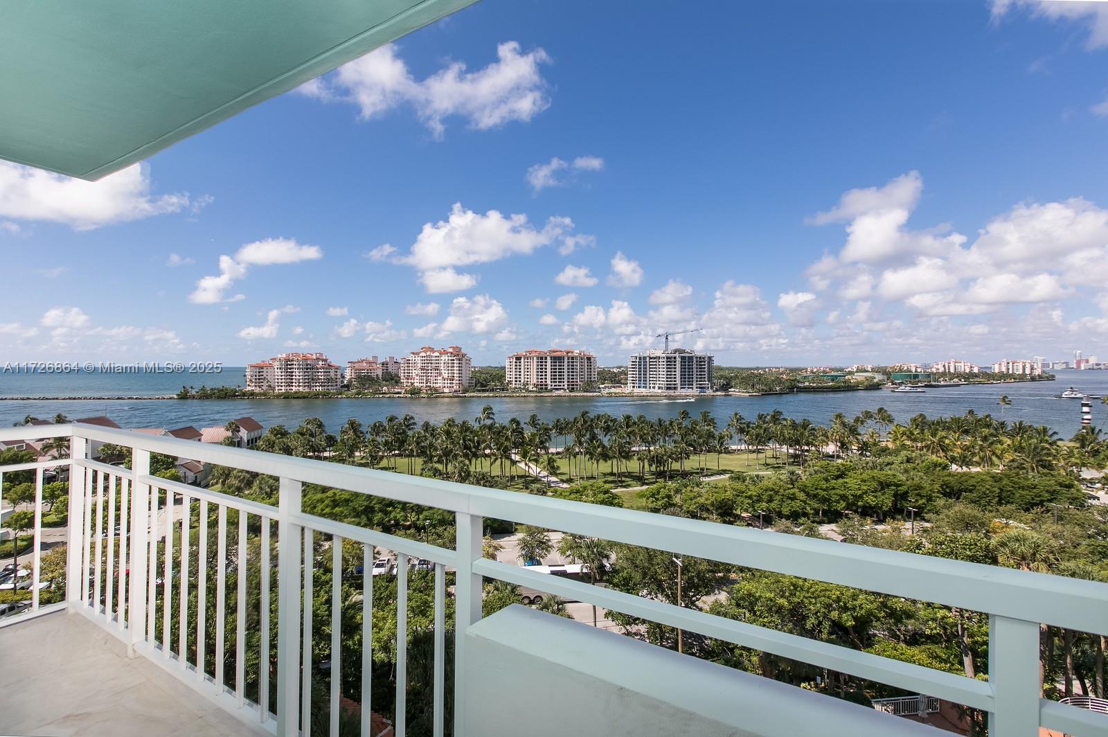 400 S Pointe Dr #1001, Miami Beach FL 33139