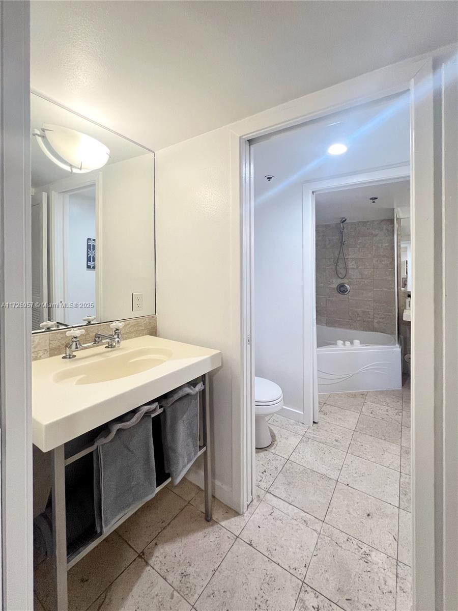 100 Collins Ave #205, Miami Beach, Florida image 32