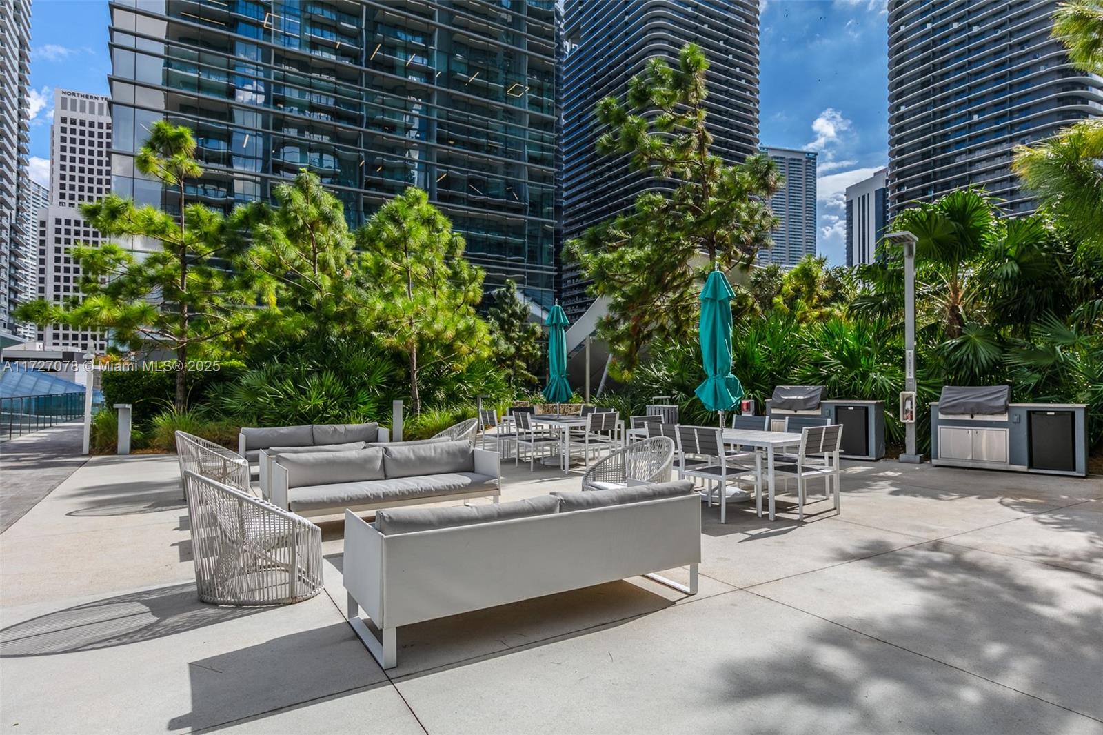 88 SW 7th St #2610, Miami FL 33130