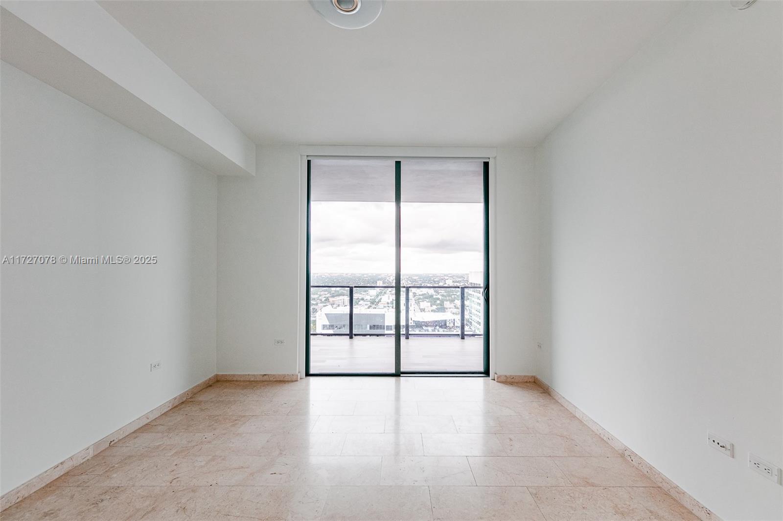 88 SW 7th St #2610, Miami FL 33130