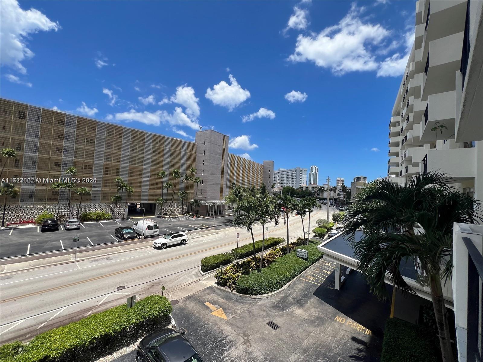 401 Golden Isles Dr #314, Hallandale Beach, Florida image 18