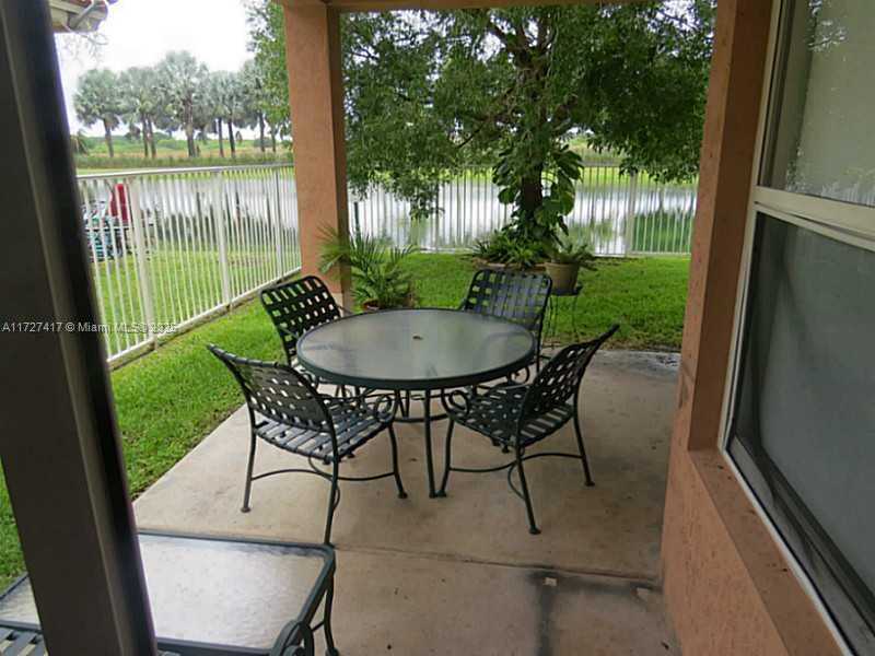 3736 NE 9 Ct, Homestead, Florida image 11