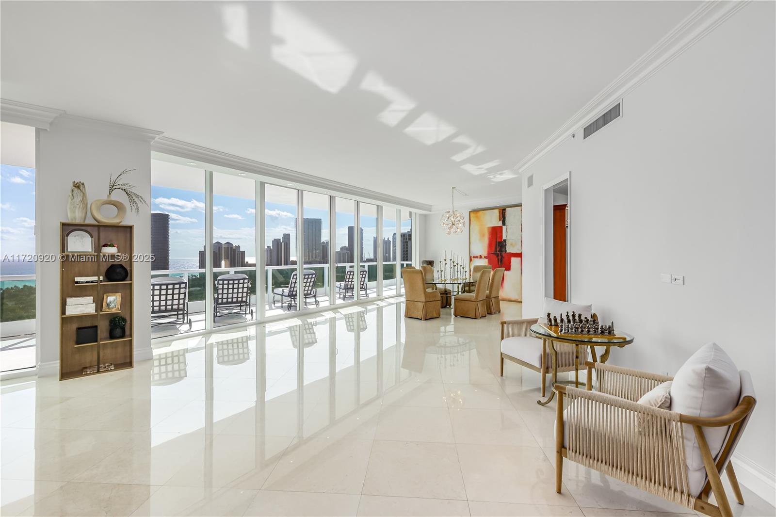 Condo for Sale in Aventura, FL